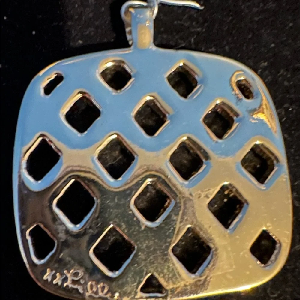 Lilly pendant - Picture 2 of 3